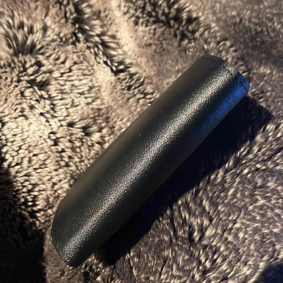 Fashion  Vegan Leather V logo small wallet New - Picture 7 of 11